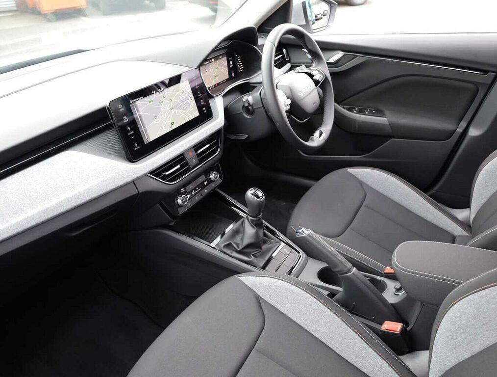 Skoda Kamiq 1.0 Tsi 95 Se Edition MV75YHG Silver #2