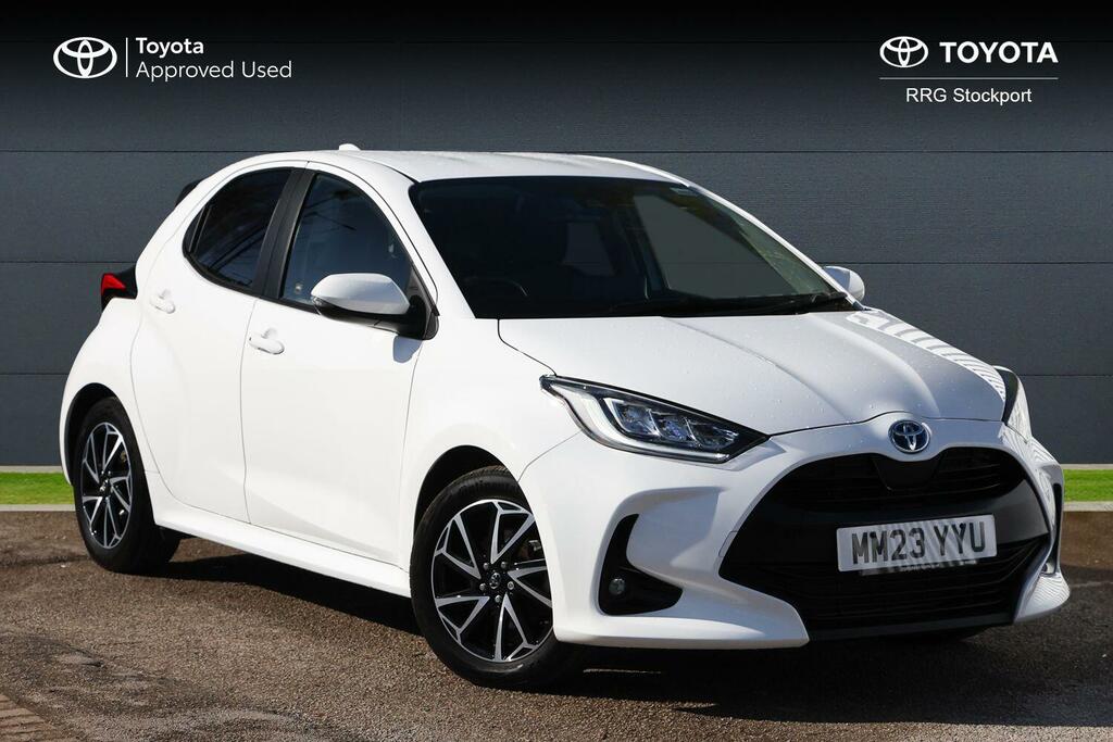 Toyota Yaris 1.5 Vvt-h Design E-cvt Euro 6 Ss MM23YYU White