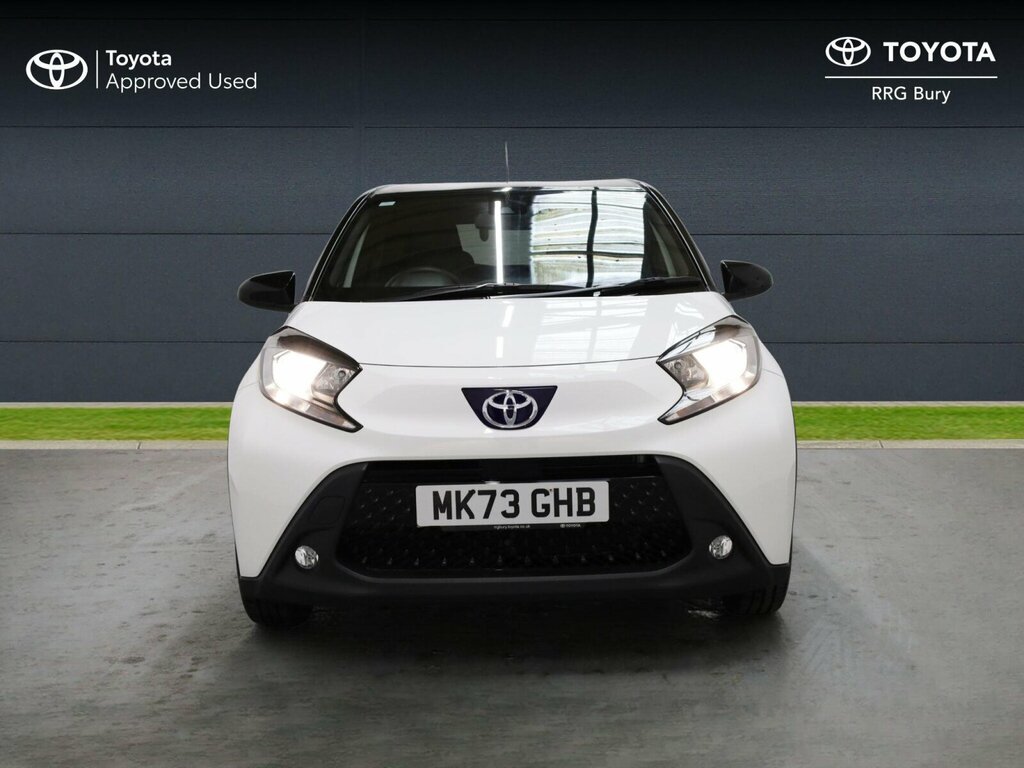 Toyota Aygo X 1.0 Vvt-i Edge Euro 6 Ss MK73GHB White #2
