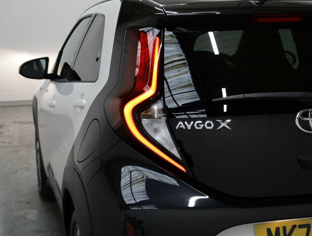 Toyota Aygo X 1.0 Vvt-i Edge Euro 6 Ss MK73GHB White #5