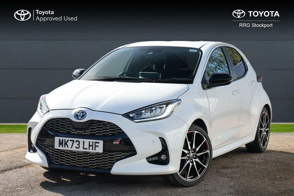Toyota Yaris 1.5 Vvt-h Gr Sport E-cvt Euro 6 Ss MK73LHF White #3
