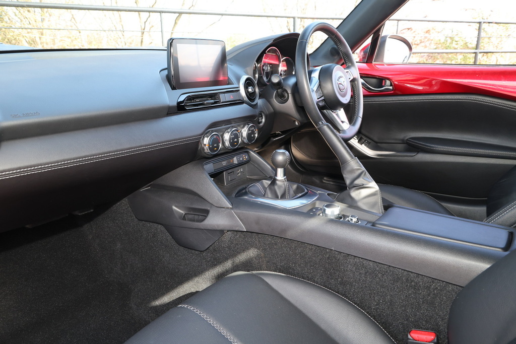 Mazda MX-5 1.5 132 Sport Red #2