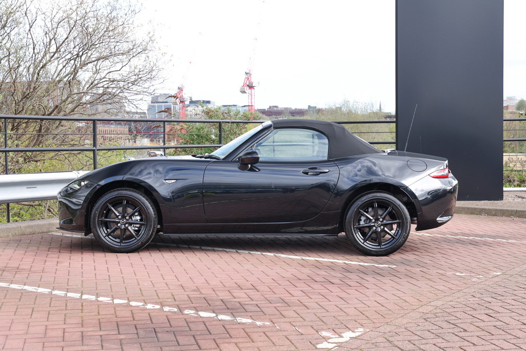 Mazda MX-5 1.5 132 Prime-line ML26WLW Black #6