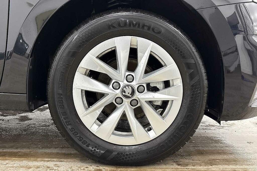 Skoda Fabia 1.0 Tsi Se Edition GF25YXL Black #5