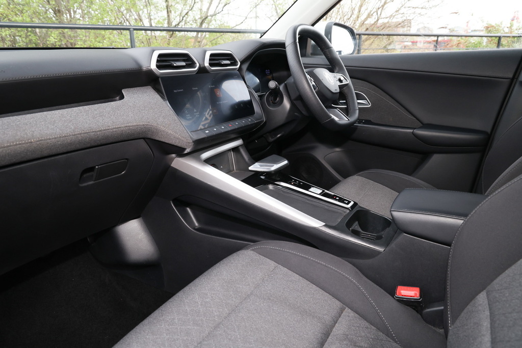 MG ZS 1.5 Hybrid Se LD25VPZ Silver #2