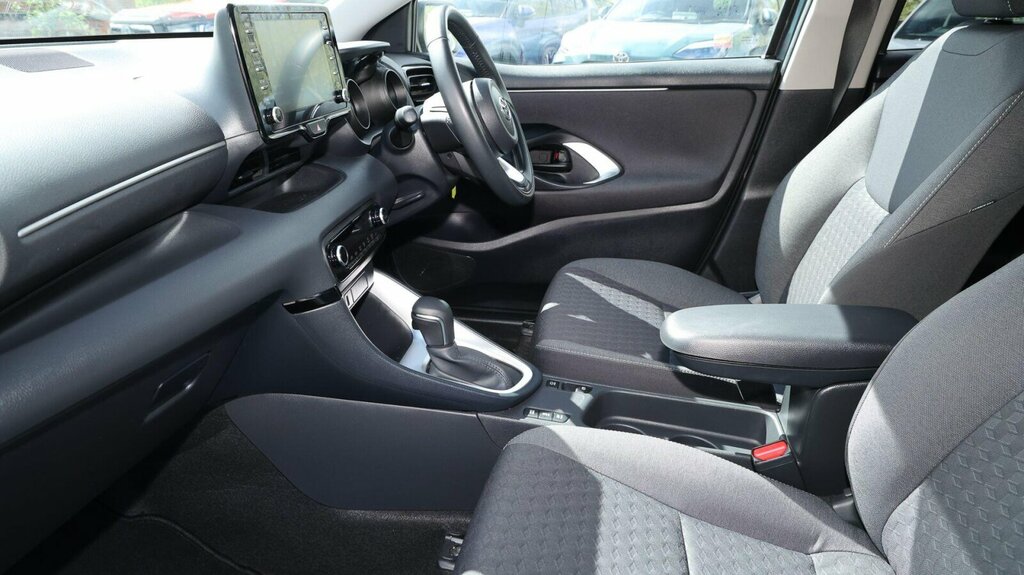 Toyota Yaris 1.5 Vvt-h Design E-cvt Euro 6 Ss MK23VML Grey #5