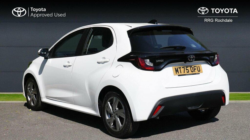 Toyota Yaris 1.5 Vvt-h Icon E-cvt Euro 6 Ss White #4