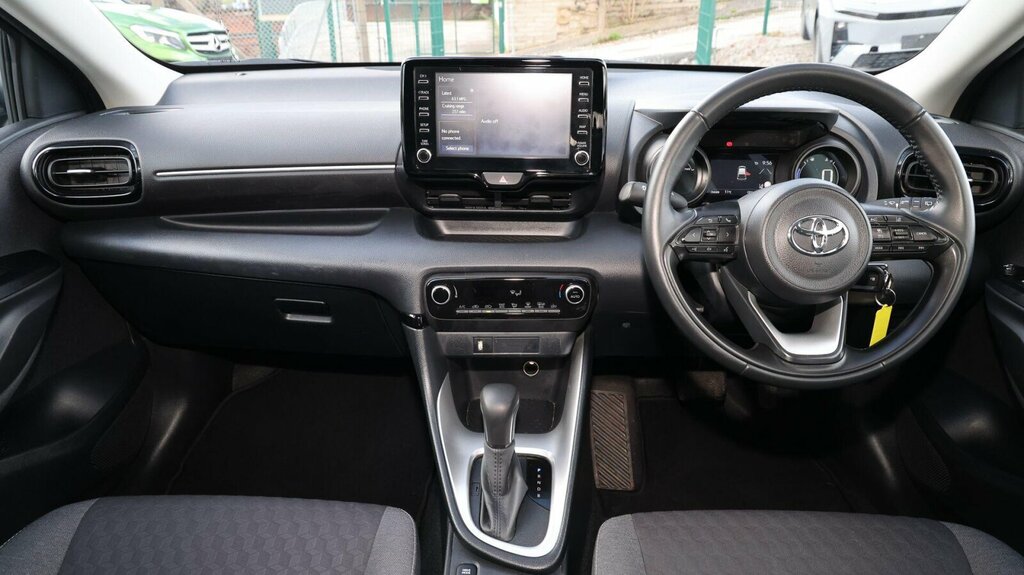 Toyota Yaris 1.5 Vvt-h Design E-cvt Euro 6 Ss MD23YGT White #6