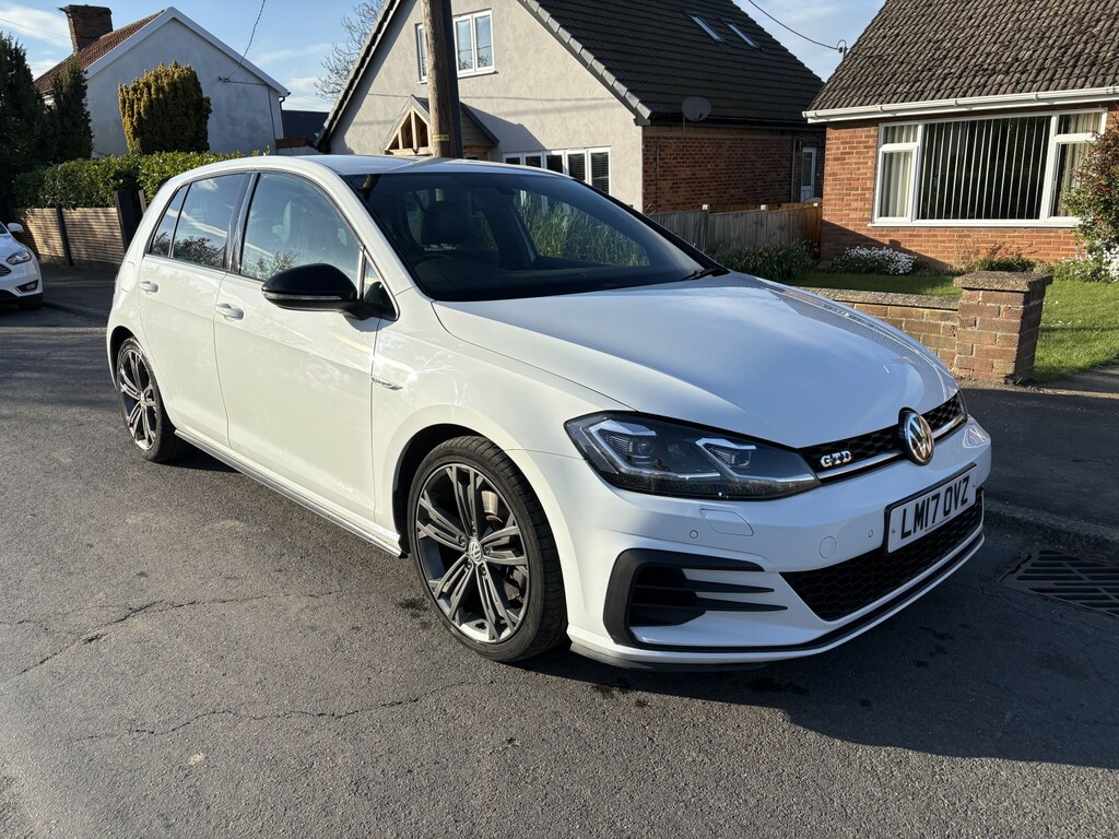 Volkswagen Golf Hatchback 2.0 Tdi Bluemotion Tech Gtd 2017 White
