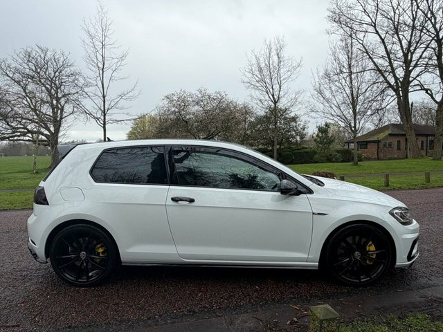 Volkswagen Golf 2017 2.0 Tsi Bluemotion Tech R Hatchback Petro KX67EDV White #2