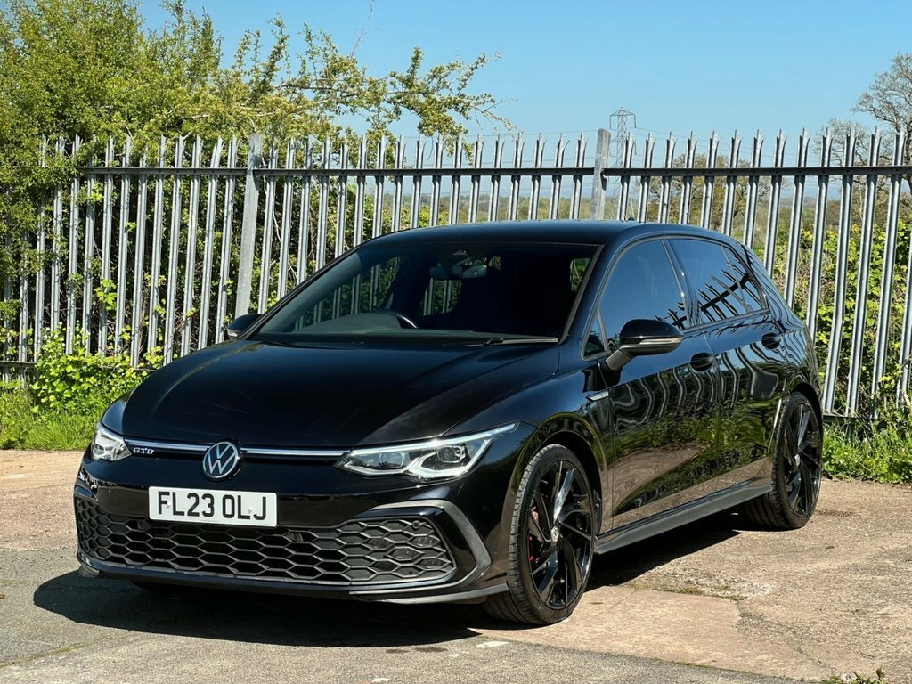 Volkswagen Golf 2L Gtd Black