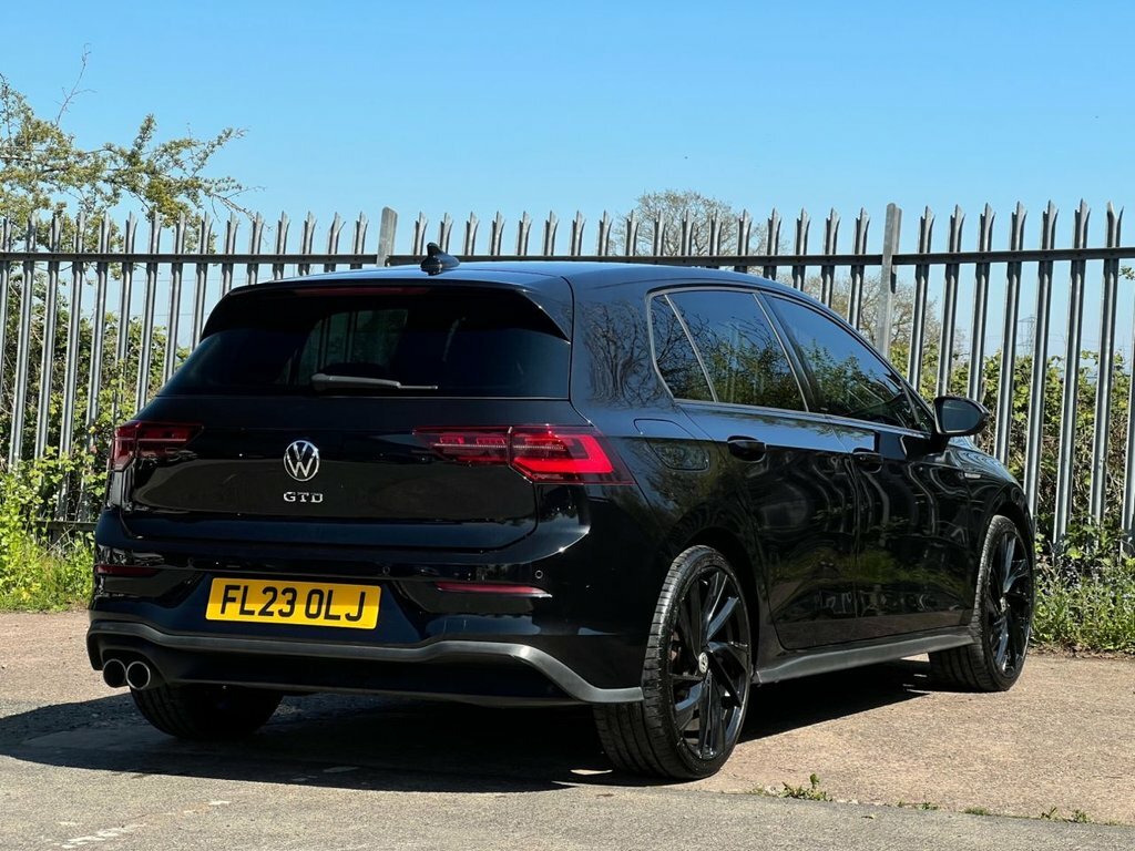Volkswagen Golf 2L Gtd FL23OLJ Black #3