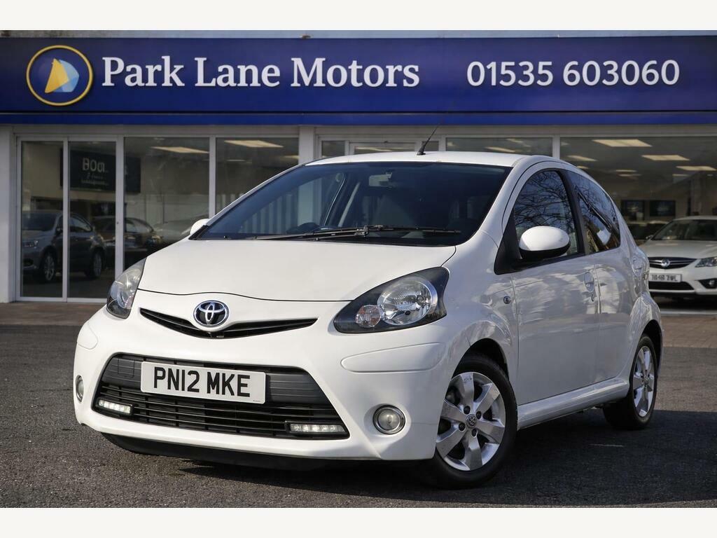 Toyota Aygo 1.0 Vvt-i Fire Euro 5 PN12MKE White #2