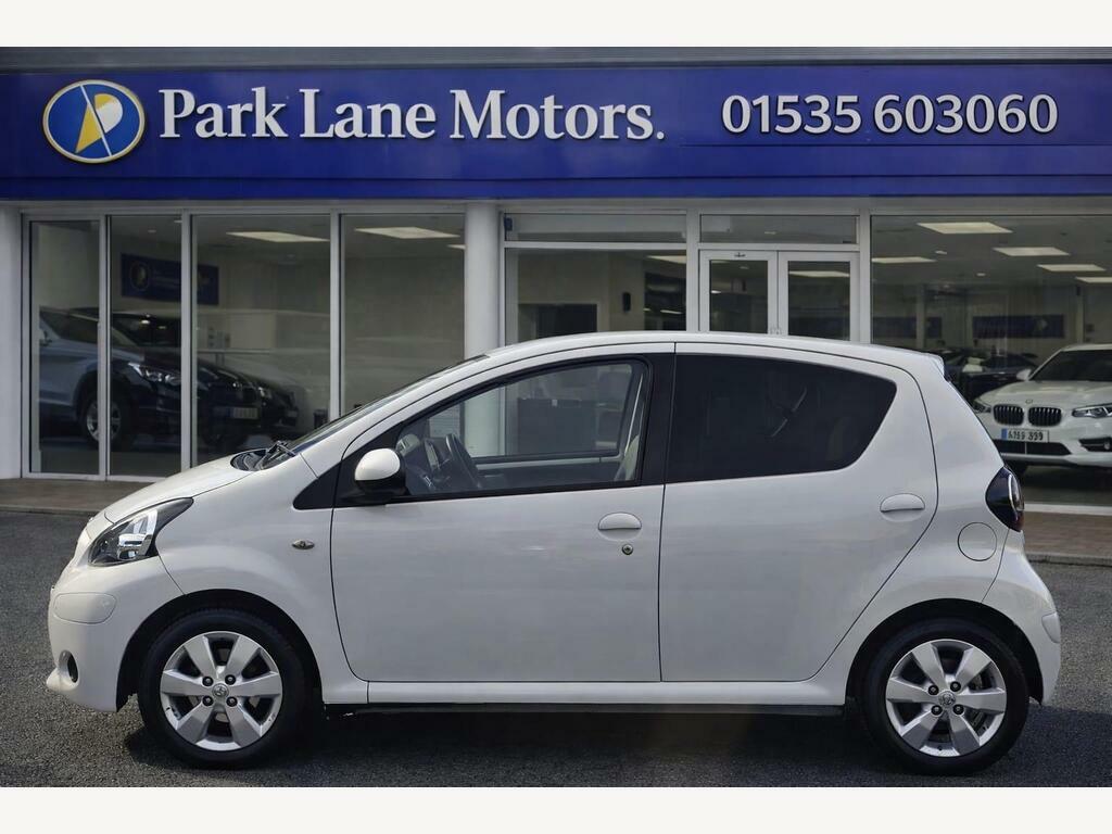 Toyota Aygo 1.0 Vvt-i Fire Euro 5 PN12MKE White #3