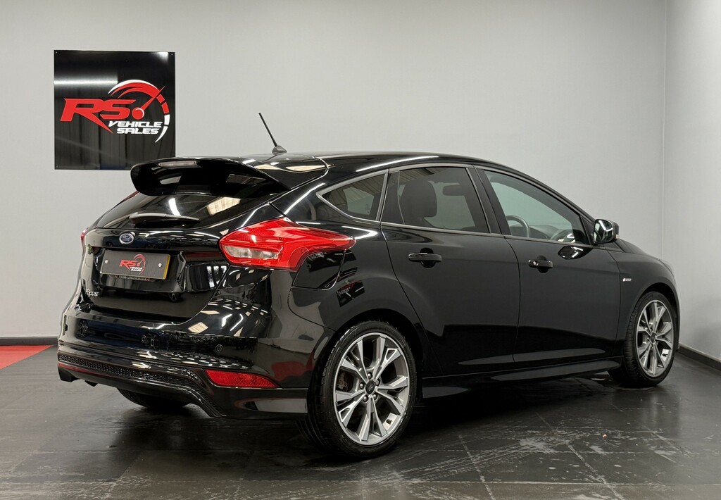 Ford Focus Hatchback 1.5 Tdci St-line Hatchback Ma BX18ZZN Black #6