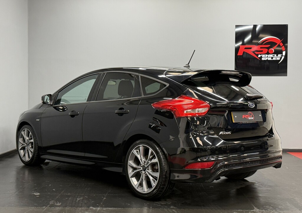 Ford Focus Hatchback 1.5 Tdci St-line Hatchback Ma BX18ZZN Black #2