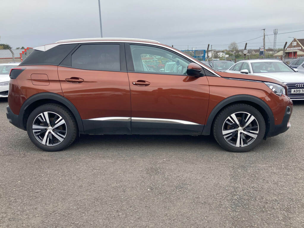 Peugeot 3008 1.5 Bluehdi Allure YH20MXW Brown #2
