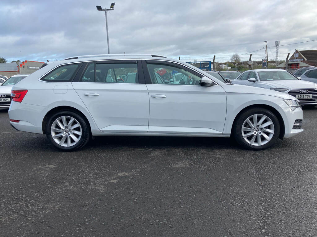 Skoda Superb 2.0 Tdi Cr 122 Se Dsg BV71RVP White #2
