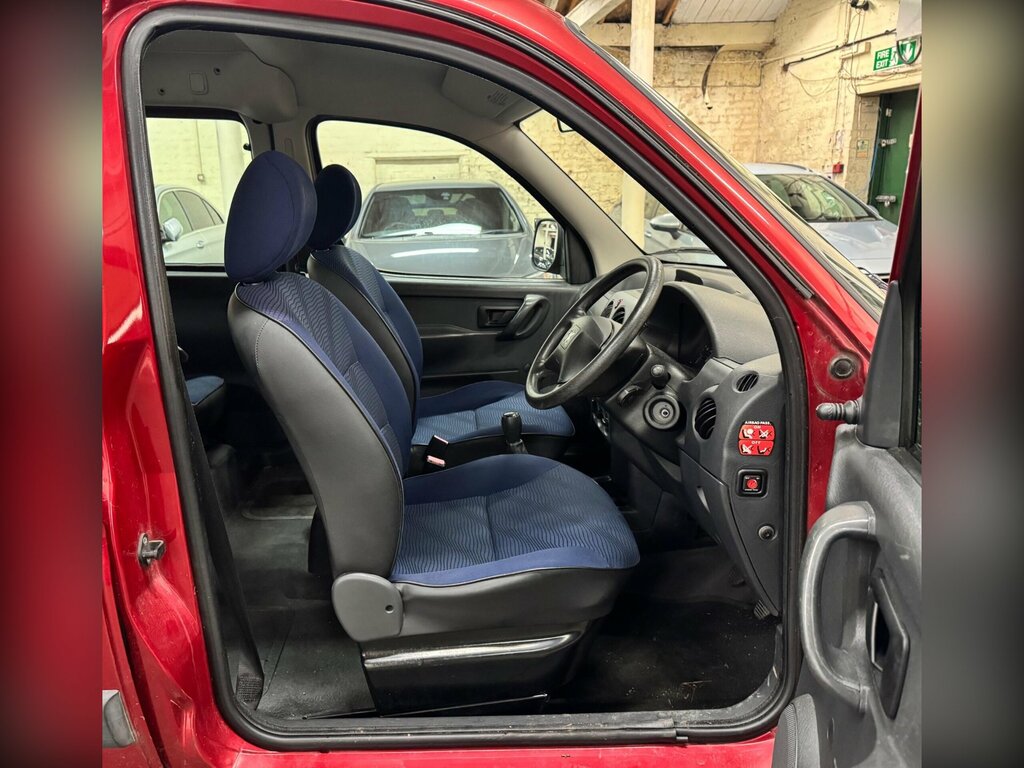 Peugeot Partner 1.4 Combi Red #15
