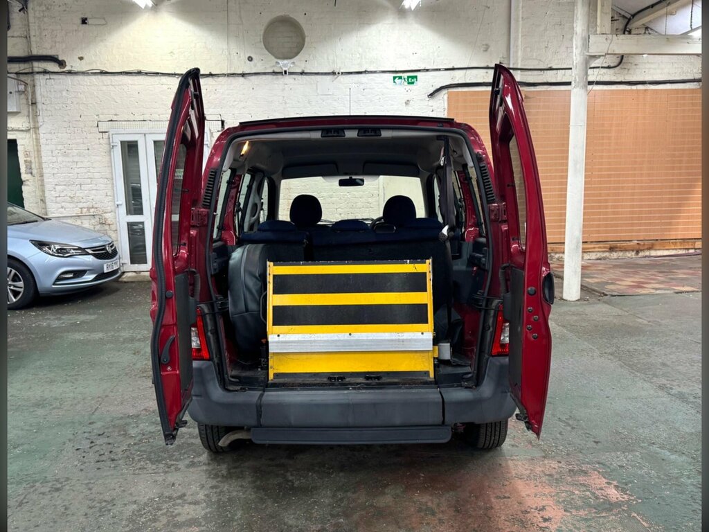 Peugeot Partner 1.4 Combi Red #8