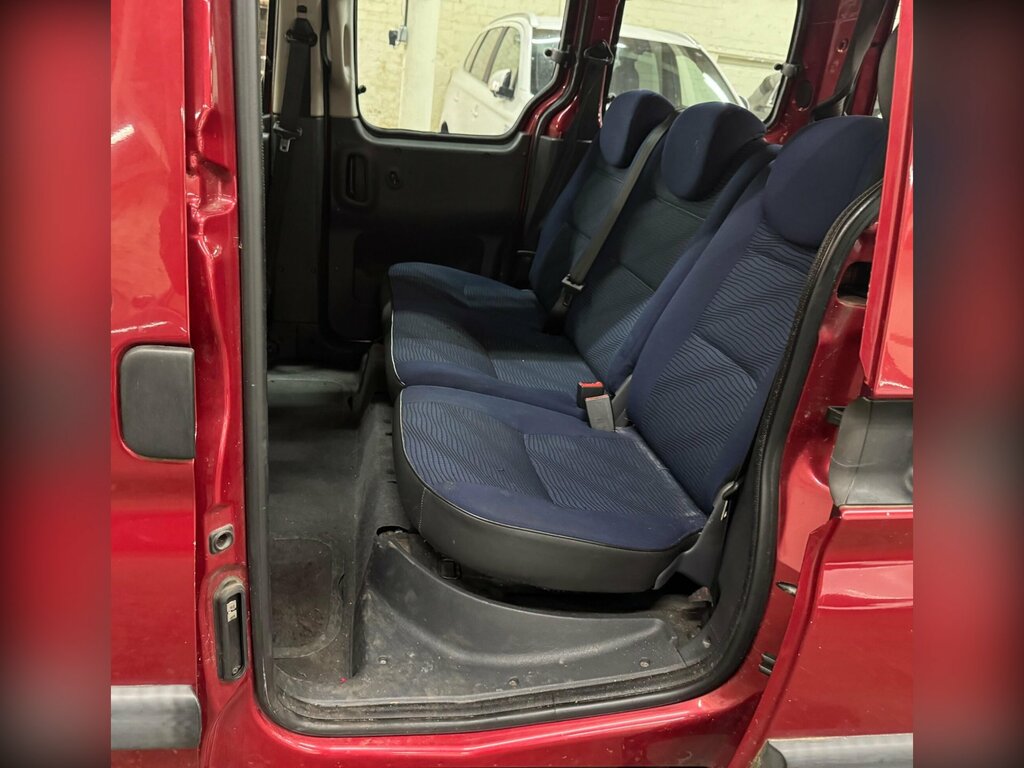 Peugeot Partner 1.4 Combi Red #18