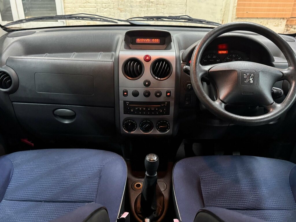 Peugeot Partner 1.4 Combi Red #13