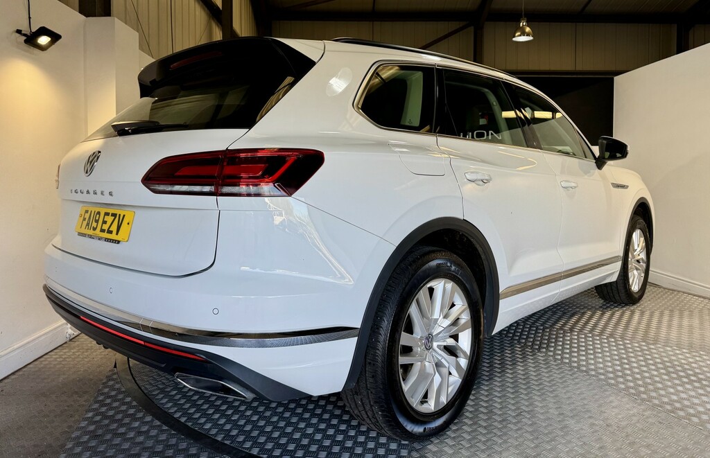 Volkswagen Touareg 3.0 Tdi V6 Sel FA19EZV White #5