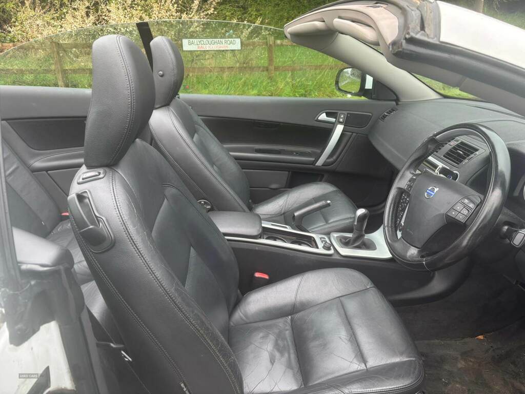 Volvo C70 D3 150 Se Lux White #4