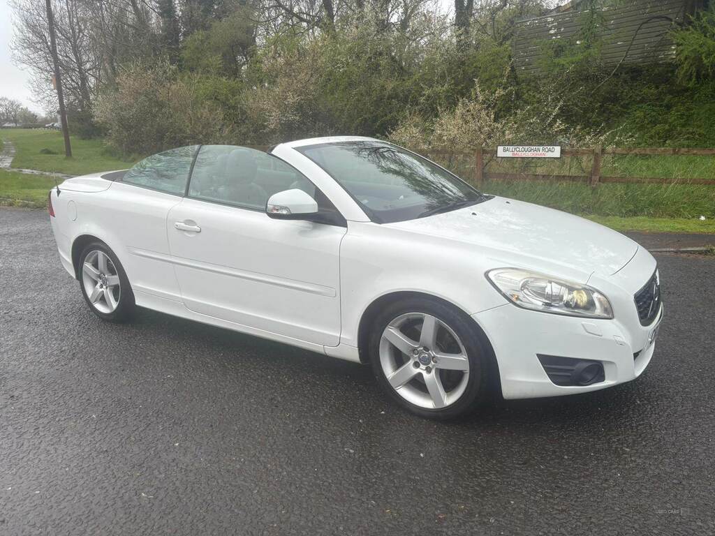 Volvo C70 D3 150 Se Lux White