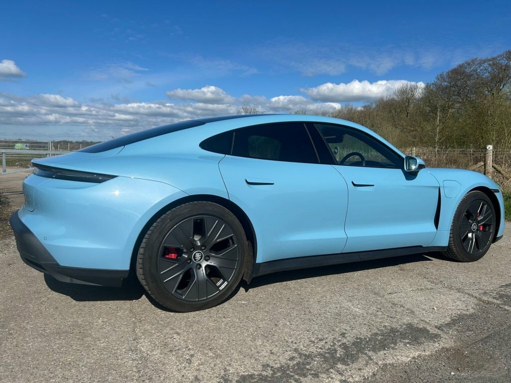 Porsche Taycan Saloon EF72BGE Blue #3