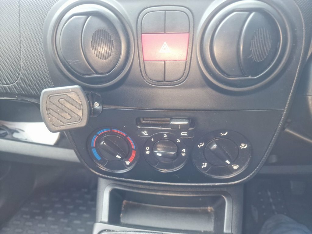 Citroen Nemo Multispace 660 LX Hdi 74 Red #17
