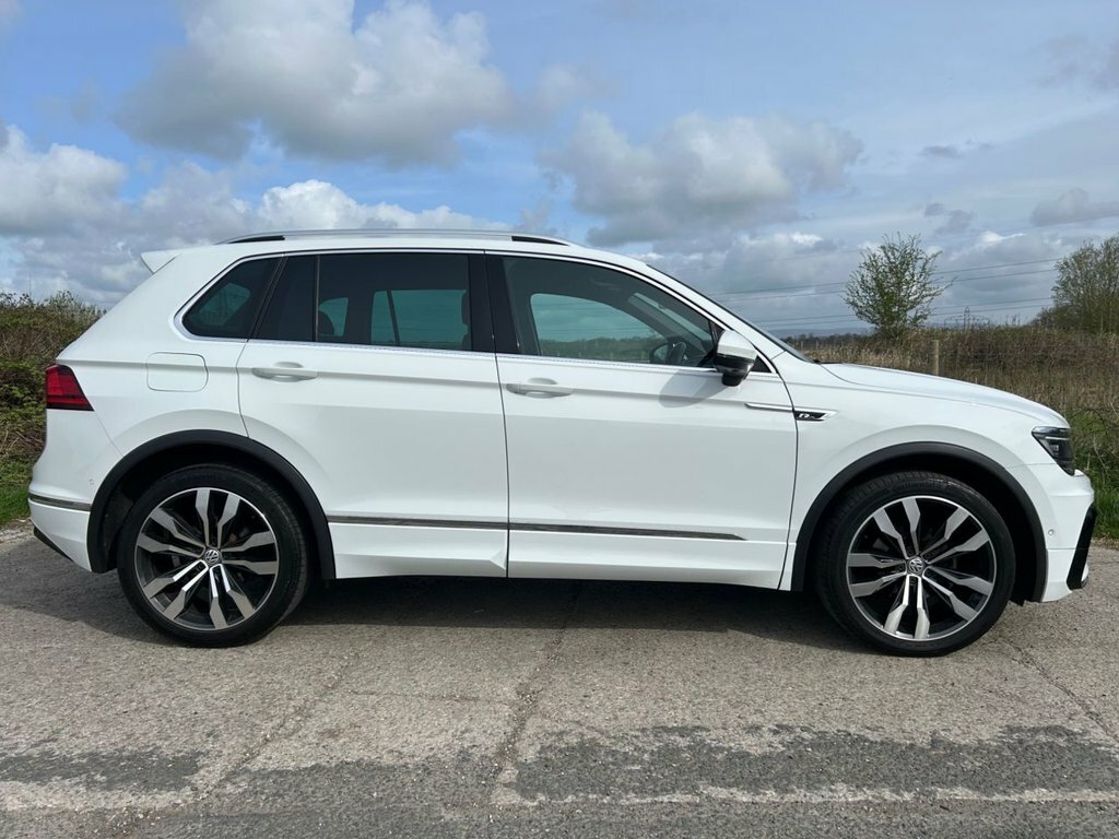 Volkswagen Tiguan 2L R-line HJ68ZDV White #2