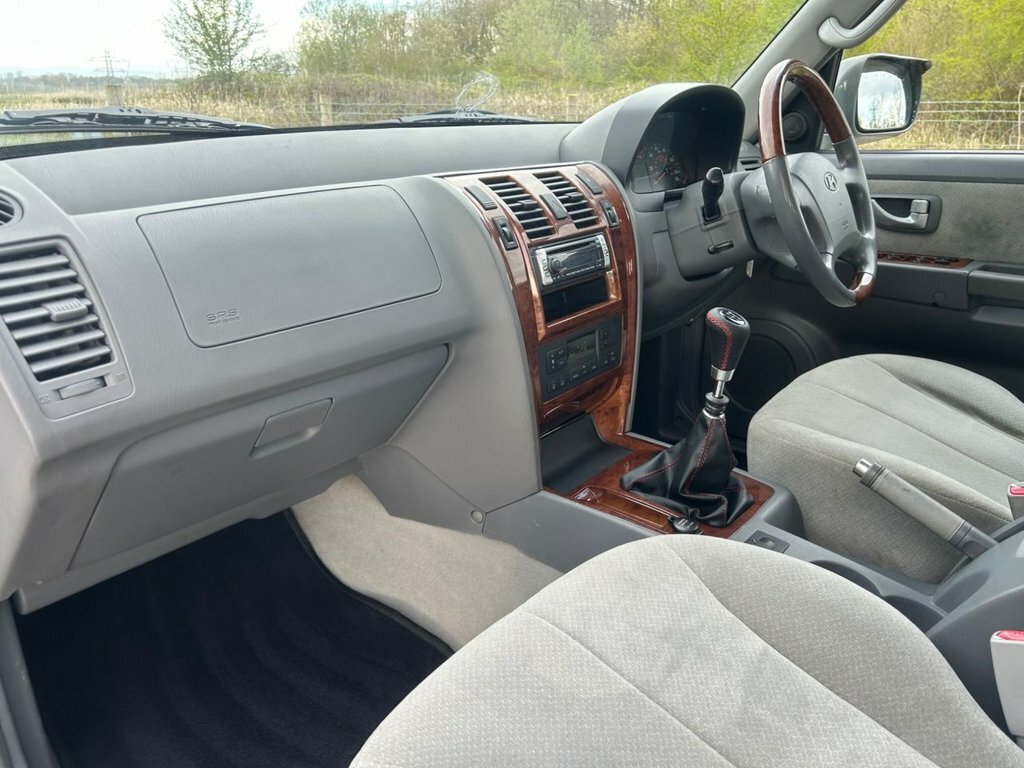 Hyundai Terracan 2.9 Crtd Silver #26