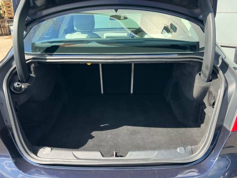 Jaguar XE 2.0D 180 Portfolio - 2017 17 OW17MHX Blue #6