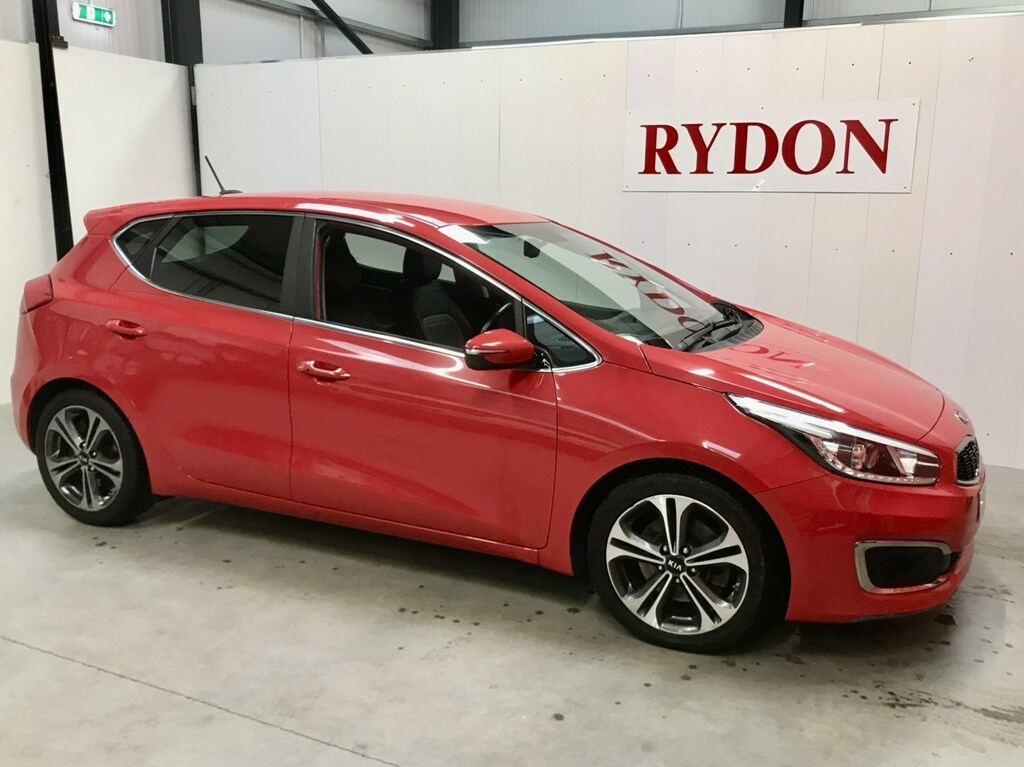 Kia Ceed 1.6 Crdi Isg 4 Dct Red