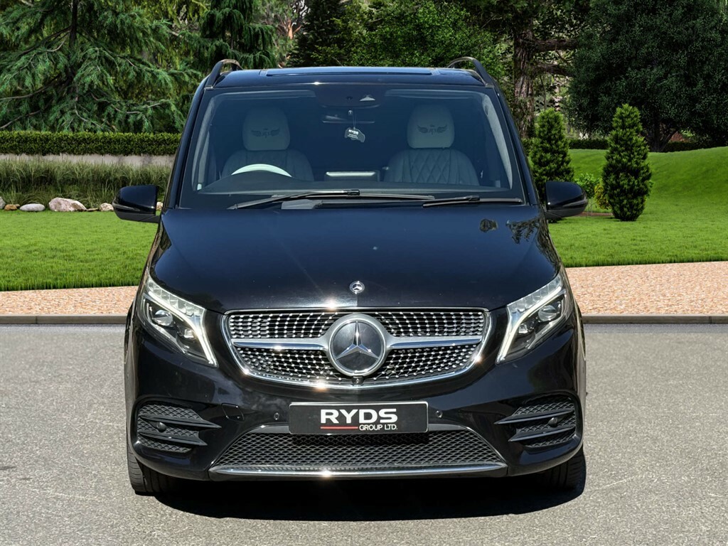 Mercedes-Benz V Class D Amg Line Black #2