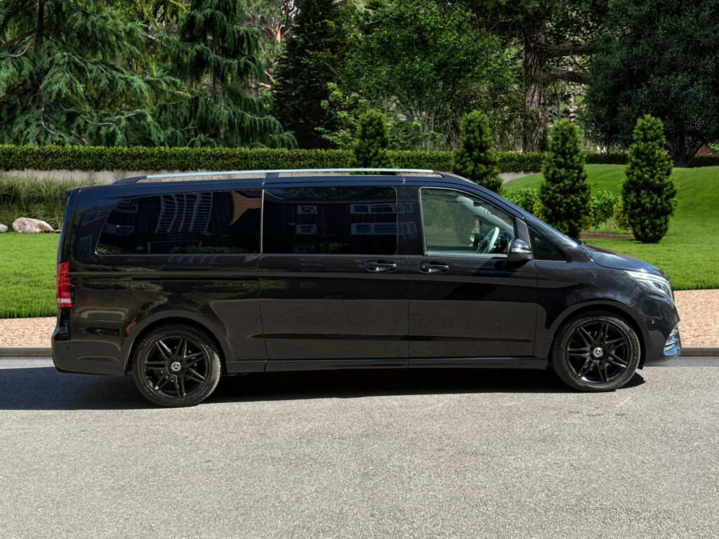 Mercedes-Benz V Class D Amg Line Black #5