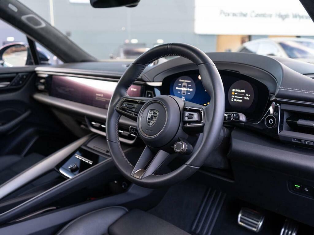 Porsche Macan Turbo #4