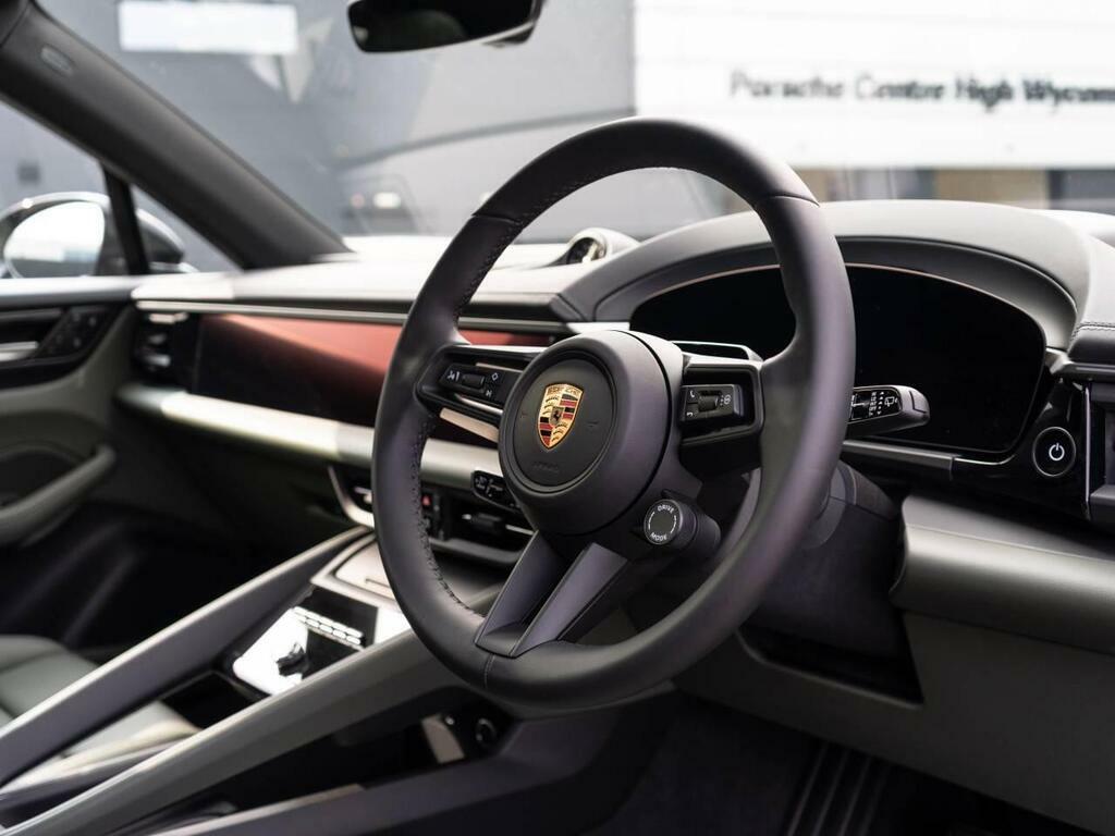 Porsche Macan 4S  #4