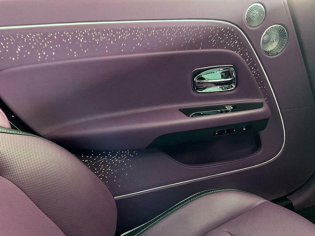 Rolls-Royce Spectre 120Kwh Black Badge Coupe 4Wd 65 HT74VUH Purple #12