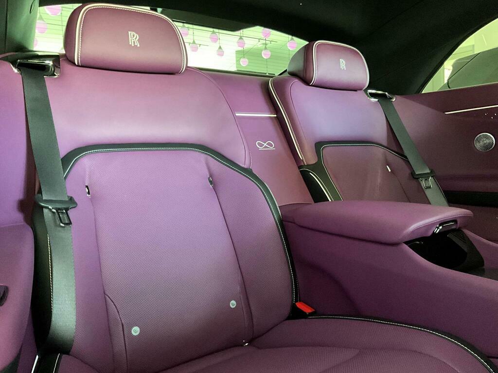 Rolls-Royce Spectre 120Kwh Black Badge Coupe 4Wd 65 HT74VUH Purple #22