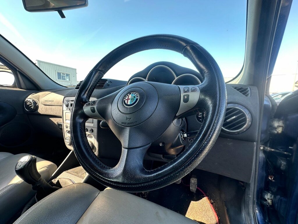 Alfa Romeo 147 3.2 Gta Hatchback 287 G Km 250 Red #17