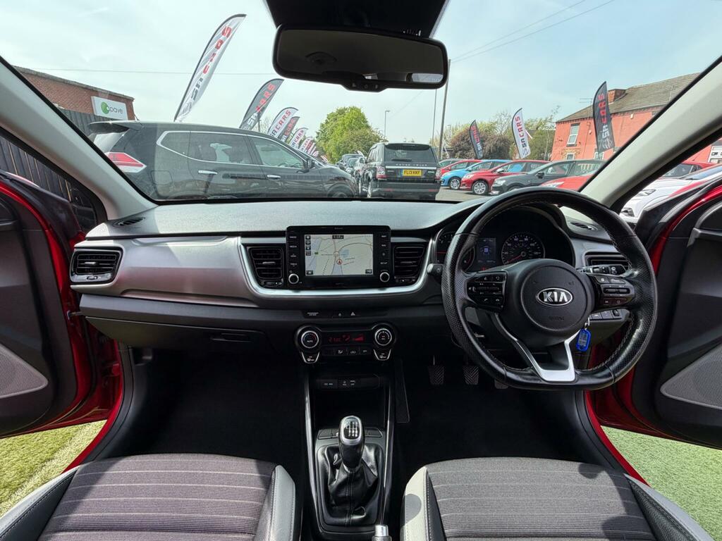 Kia Stonic 1.6 Crdi 3 Suv Euro 6 Ss 113 Red #3