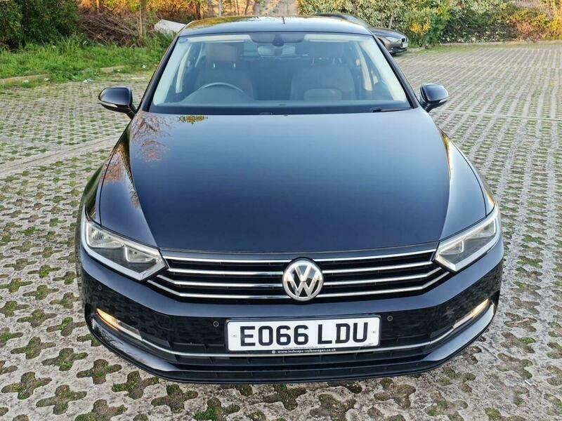 Volkswagen Passat 1.6 Tdi Bluemotion Tech Black #2