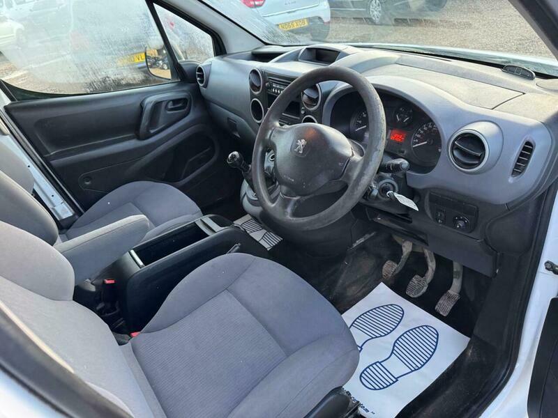 Peugeot Partner 1.6 Hdi 850 S White #6