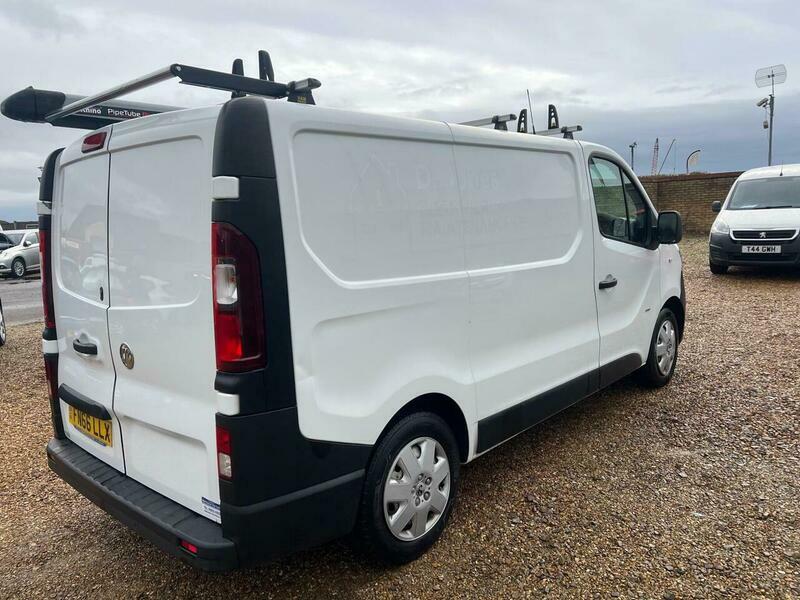 Vauxhall Vivaro 1.6 Cdti 2900 Biturbo FN66LLX White #2