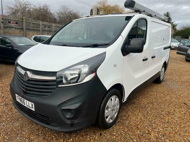 Vauxhall Vivaro 1.6 Cdti 2900 Biturbo FN66LLX White #3