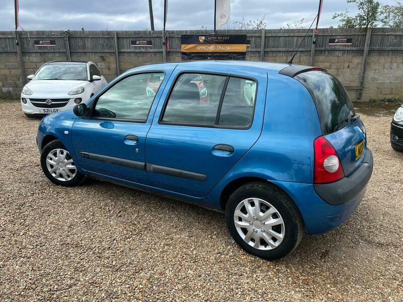 Renault Clio 1.4 16V Expression #2