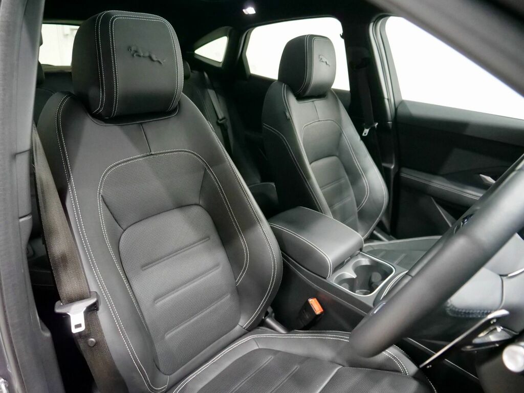 Jaguar E-Pace 2023 1.5 P300e 11.5Kwh R-dynamic Hse Black Suv Black #3