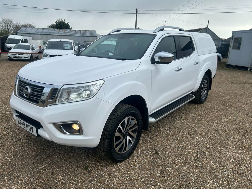 Nissan Navara 2.3L Tekna KF19POV White #2